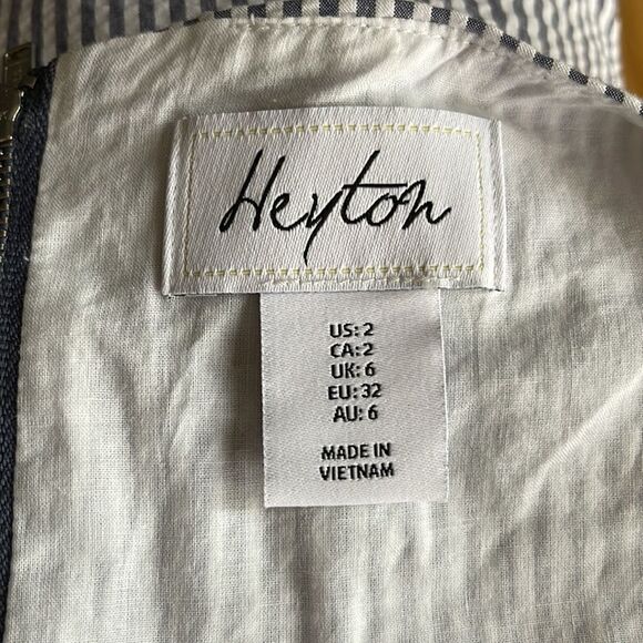 Heyton gray/white stripe seersucker midi shift. Fuschia fringed hem. New. Size 2 - Picture 6 of 6